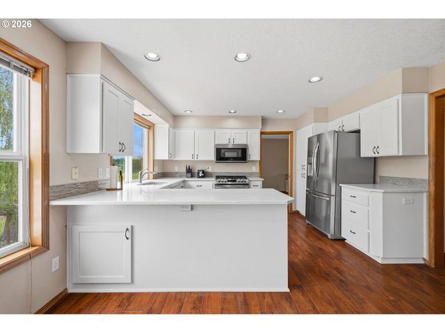 200 N 31ST Ave, Cornelius, OR 97113
