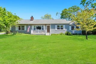 9 Epson Course, Brookhaven, NY 11719