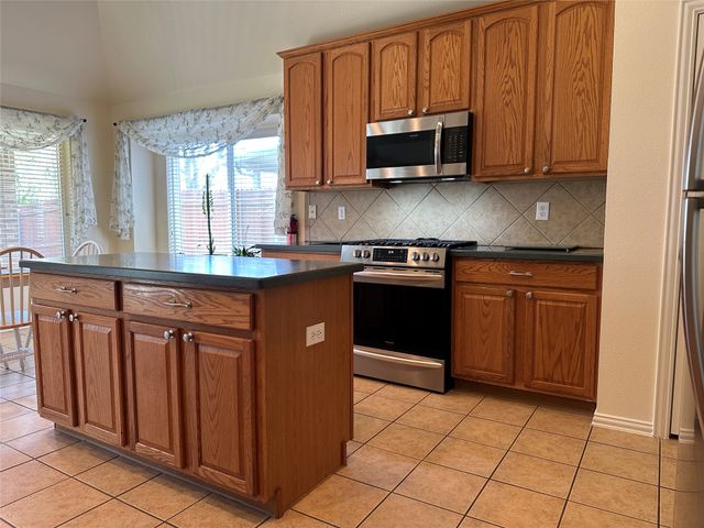 4401 Double Oak Lane, Fort Worth, TX 76123