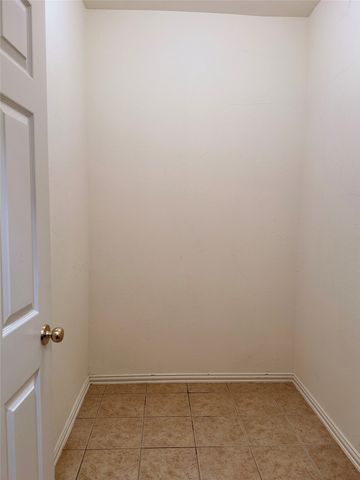 4401 Double Oak Lane, Fort Worth, TX 76123