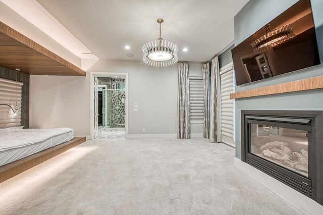 1553 E Golden Valley Way, Fresno, CA 93730