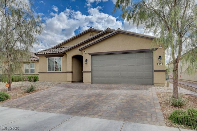 27 Red Sandstone Avenue, North Las Vegas, NV 89031