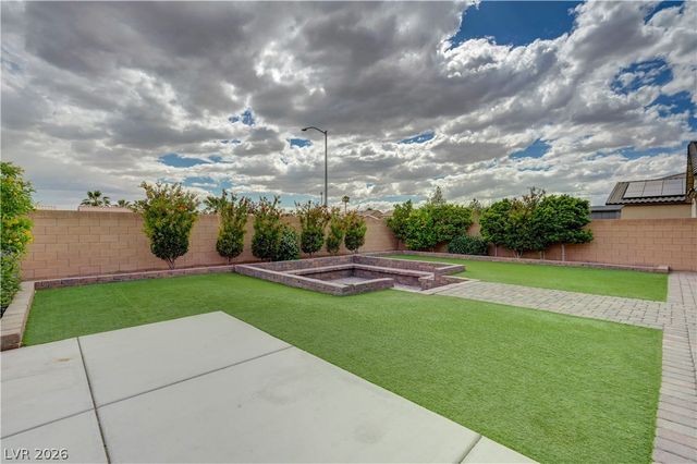 27 Red Sandstone Avenue, North Las Vegas, NV 89031
