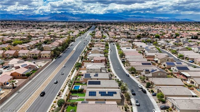 27 Red Sandstone Avenue, North Las Vegas, NV 89031