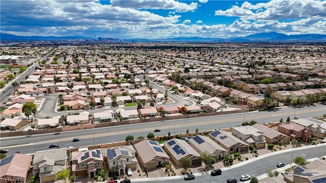 27 Red Sandstone Avenue, North Las Vegas, NV 89031