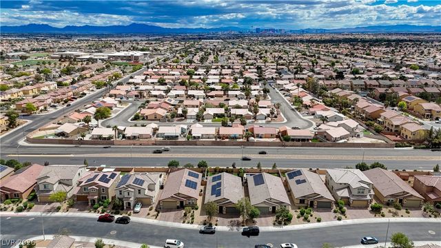 27 Red Sandstone Avenue, North Las Vegas, NV 89031