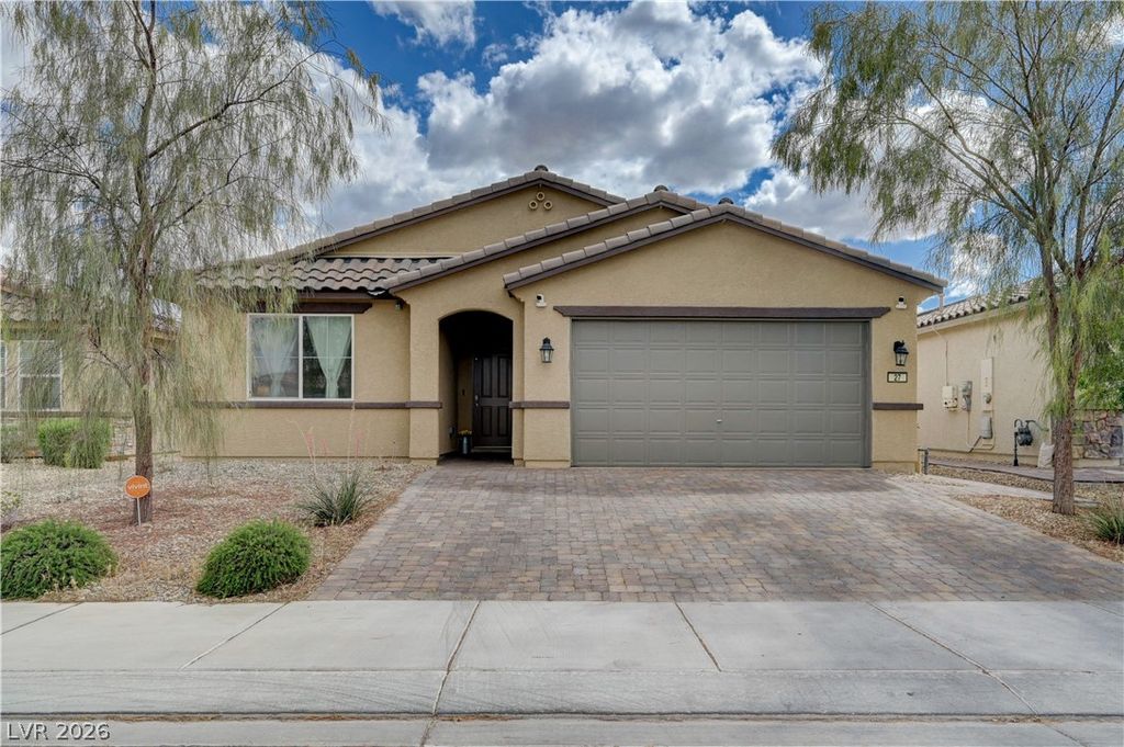 27 Red Sandstone Avenue, North Las Vegas, NV 89031