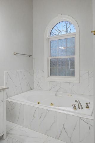 2010 Clintondale Dr, Nashville, TN 37218