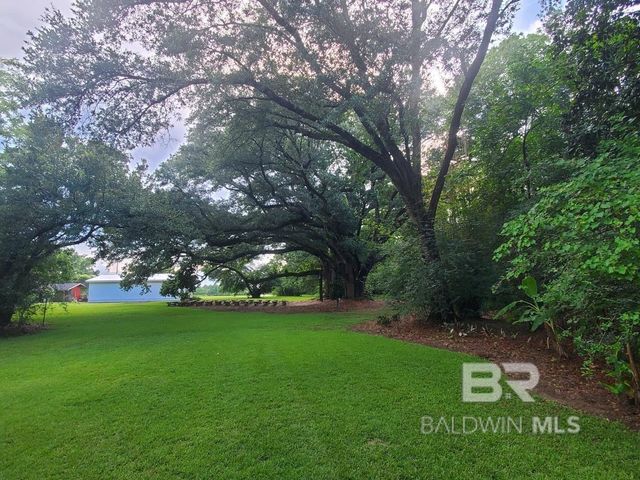 27300 Schoen Road, Elberta, AL 36530