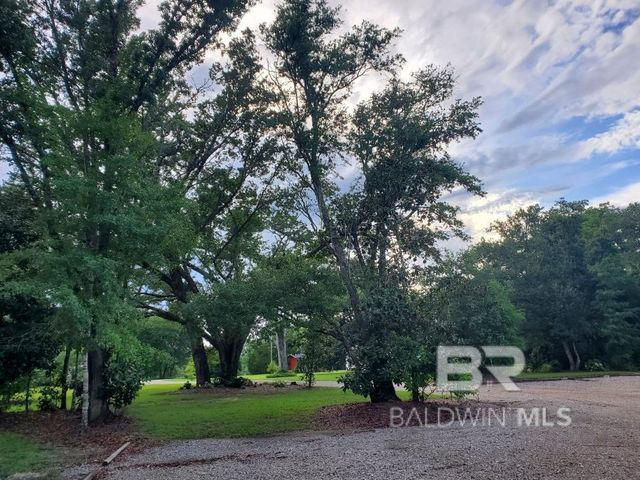 27300 Schoen Road, Elberta, AL 36530
