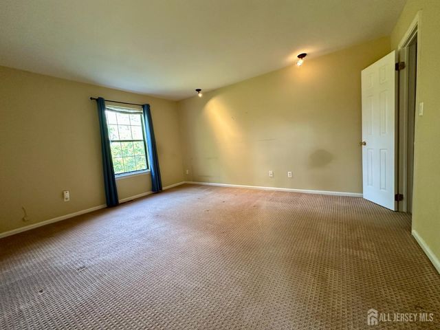 435 Meade Court, East Brunswick, NJ 08816