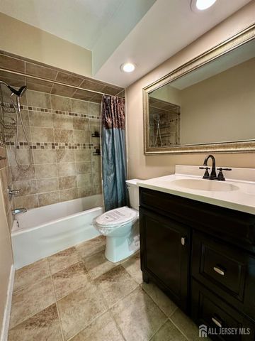 435 Meade Court, East Brunswick, NJ 08816