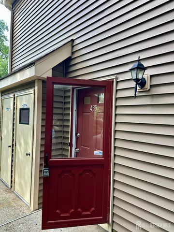 435 Meade Court, East Brunswick, NJ 08816