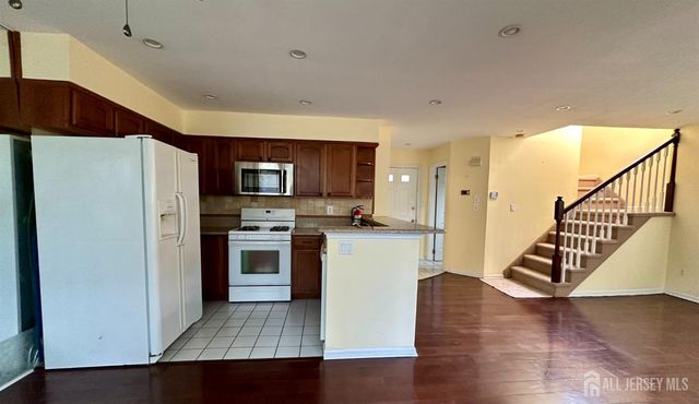 435 Meade Court, East Brunswick, NJ 08816