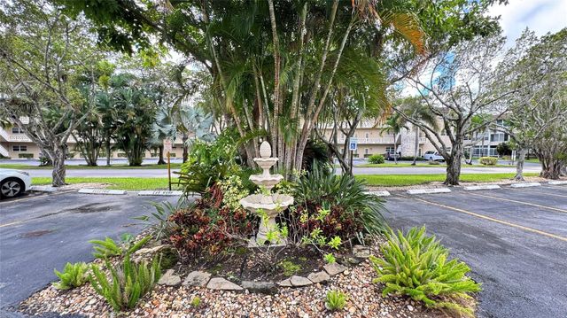 5103 NW 35th Street 606, Lauderdale Lakes, FL 33319