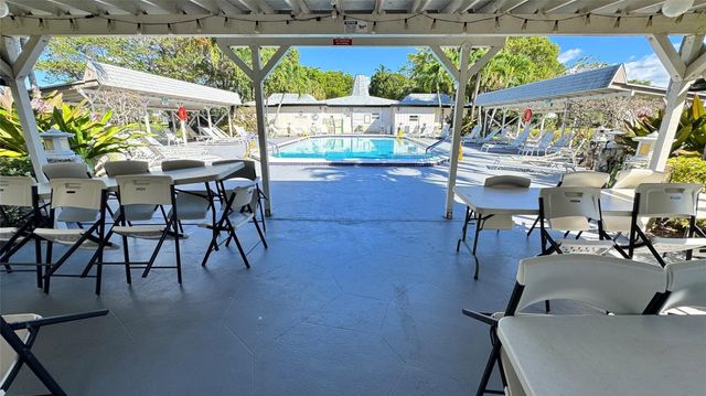 5103 NW 35th Street 606, Lauderdale Lakes, FL 33319