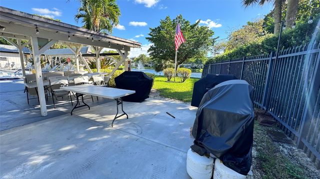 5103 NW 35th Street 606, Lauderdale Lakes, FL 33319