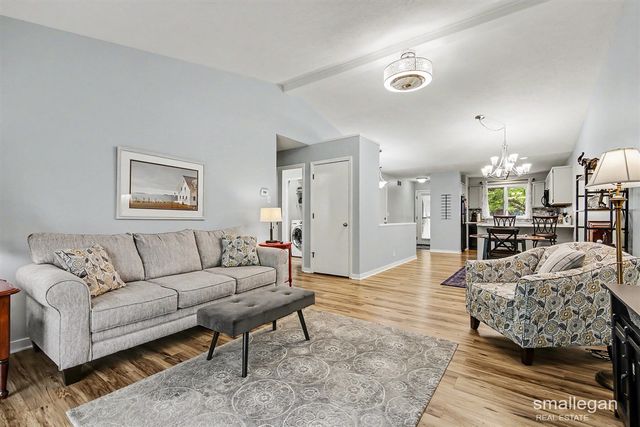 886 Harvest Drive, Holland, MI 49423
