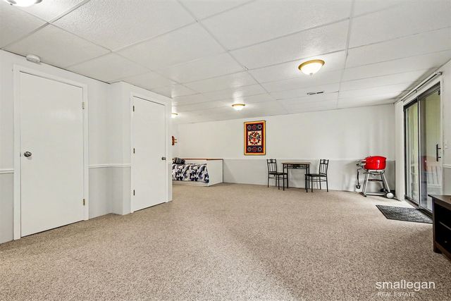 886 Harvest Drive, Holland, MI 49423