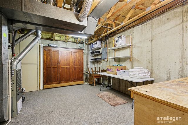 886 Harvest Drive, Holland, MI 49423