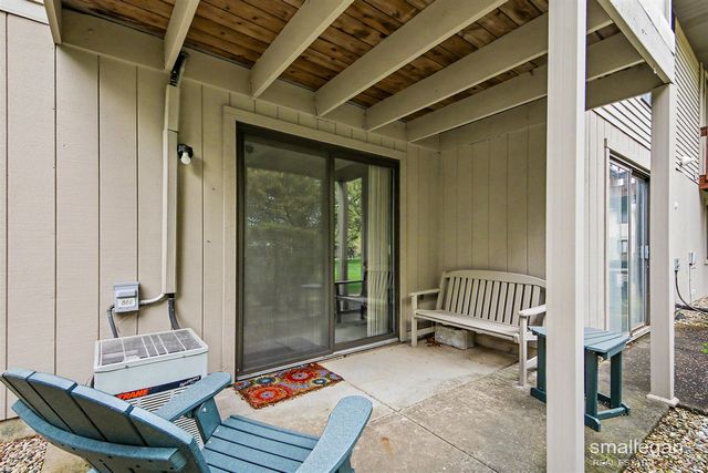 886 Harvest Drive, Holland, MI 49423