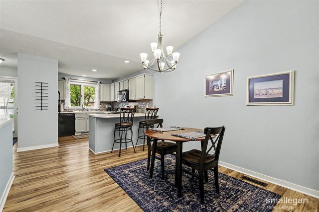 886 Harvest Drive, Holland, MI 49423