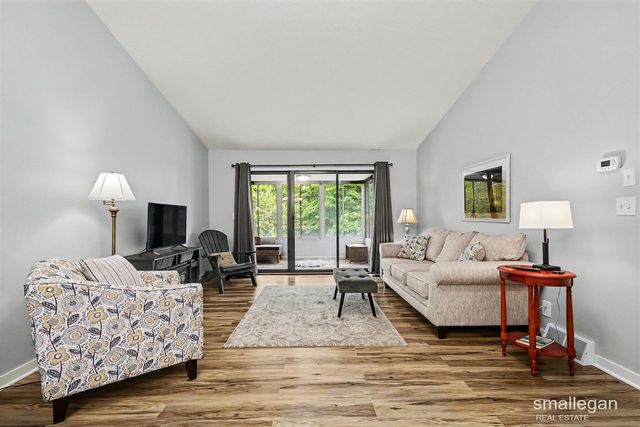 886 Harvest Drive, Holland, MI 49423