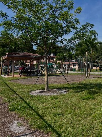 54 N Matador Lane, Davie, FL 33324