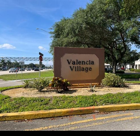 54 N Matador Lane, Davie, FL 33324