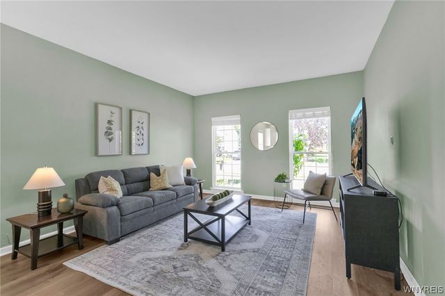 71 Carla Lane, West Seneca, NY 14224