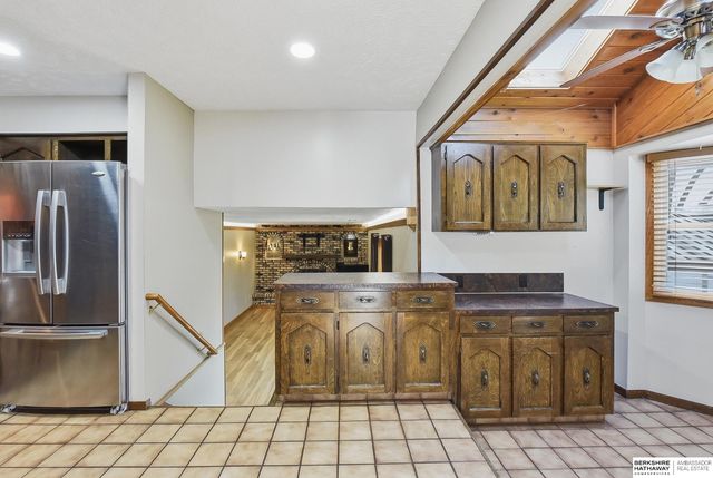 14227 Poppleton Circle, Omaha, NE 68144