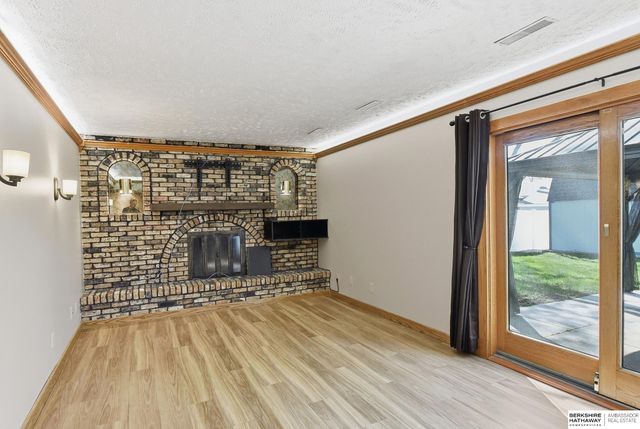 14227 Poppleton Circle, Omaha, NE 68144