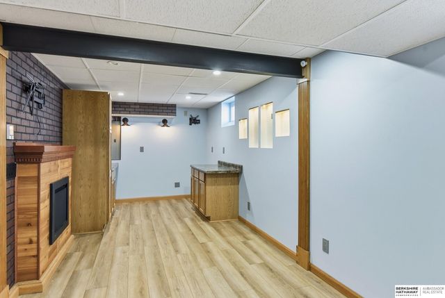 14227 Poppleton Circle, Omaha, NE 68144