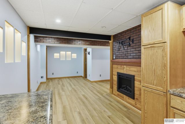 14227 Poppleton Circle, Omaha, NE 68144