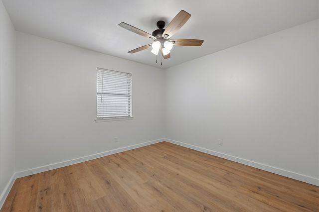 1204 Zahara Street, Bowie, TX 76230