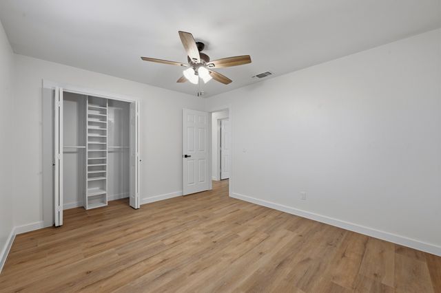 1204 Zahara Street, Bowie, TX 76230