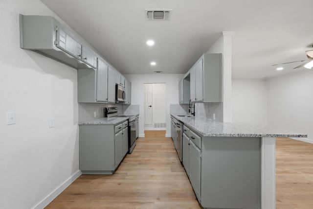 1204 Zahara Street, Bowie, TX 76230