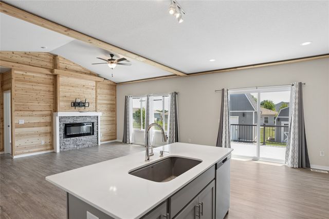 1603 E Franklin Avenue, Indianola, IA 50125