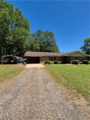 1382 6th Street, Waldron, AR 72958