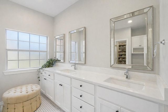 1049 Colonial Drive, Coppell, TX 75019