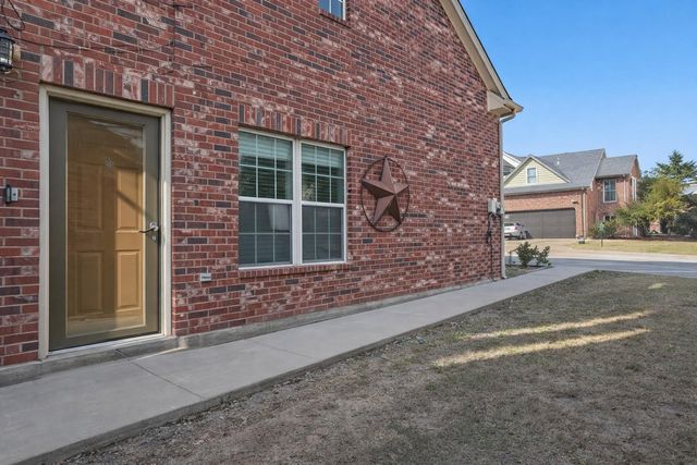 1049 Colonial Drive, Coppell, TX 75019
