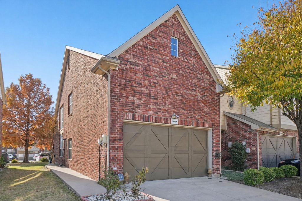 1049 Colonial Drive, Coppell, TX 75019