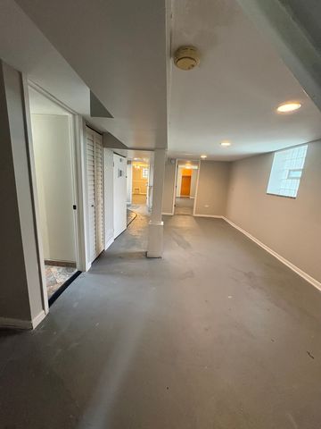 9331 S Evans Avenue, Chicago, IL 60619