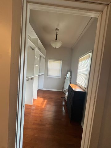 9331 S Evans Avenue, Chicago, IL 60619