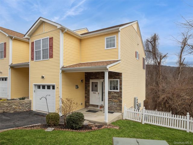 43 Aveonis Court, Fishkill, NY 12524