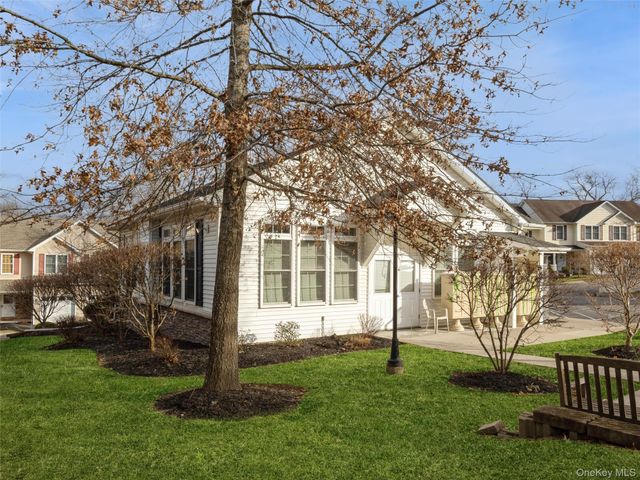 43 Aveonis Court, Fishkill, NY 12524