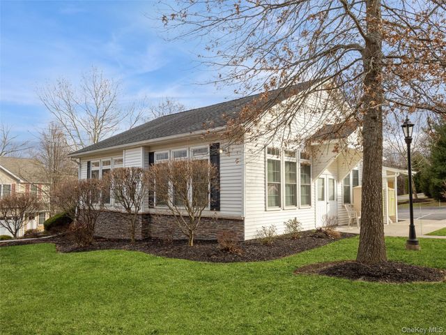 43 Aveonis Court, Fishkill, NY 12524