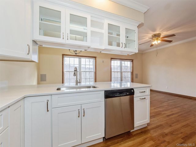 43 Aveonis Court, Fishkill, NY 12524