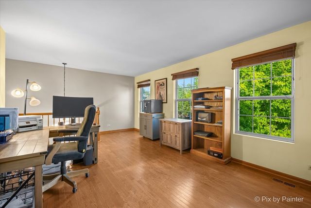 821 Glen Cove Lane, Pingree Grove, IL 60140