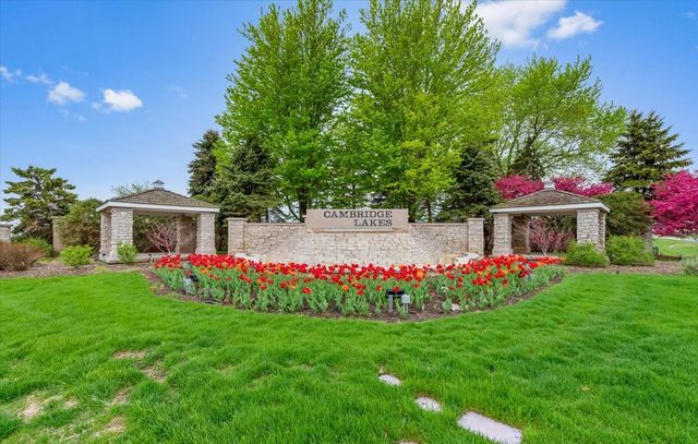 821 Glen Cove Lane, Pingree Grove, IL 60140